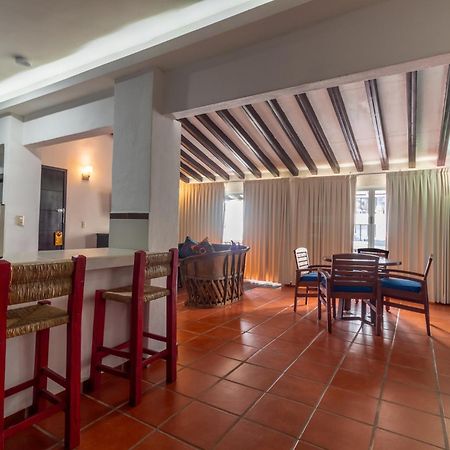 La Iguana Vallarta Lgbt Adults Only - Romantic Zone - Party Clubbing Street Puerto Vallarta Exterior foto