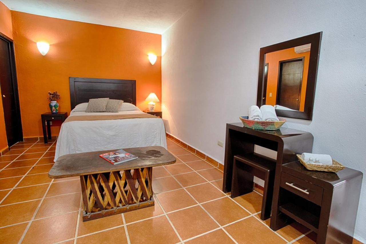 La Iguana Vallarta Lgbt Adults Only - Romantic Zone - Party Clubbing Street Puerto Vallarta Exterior foto