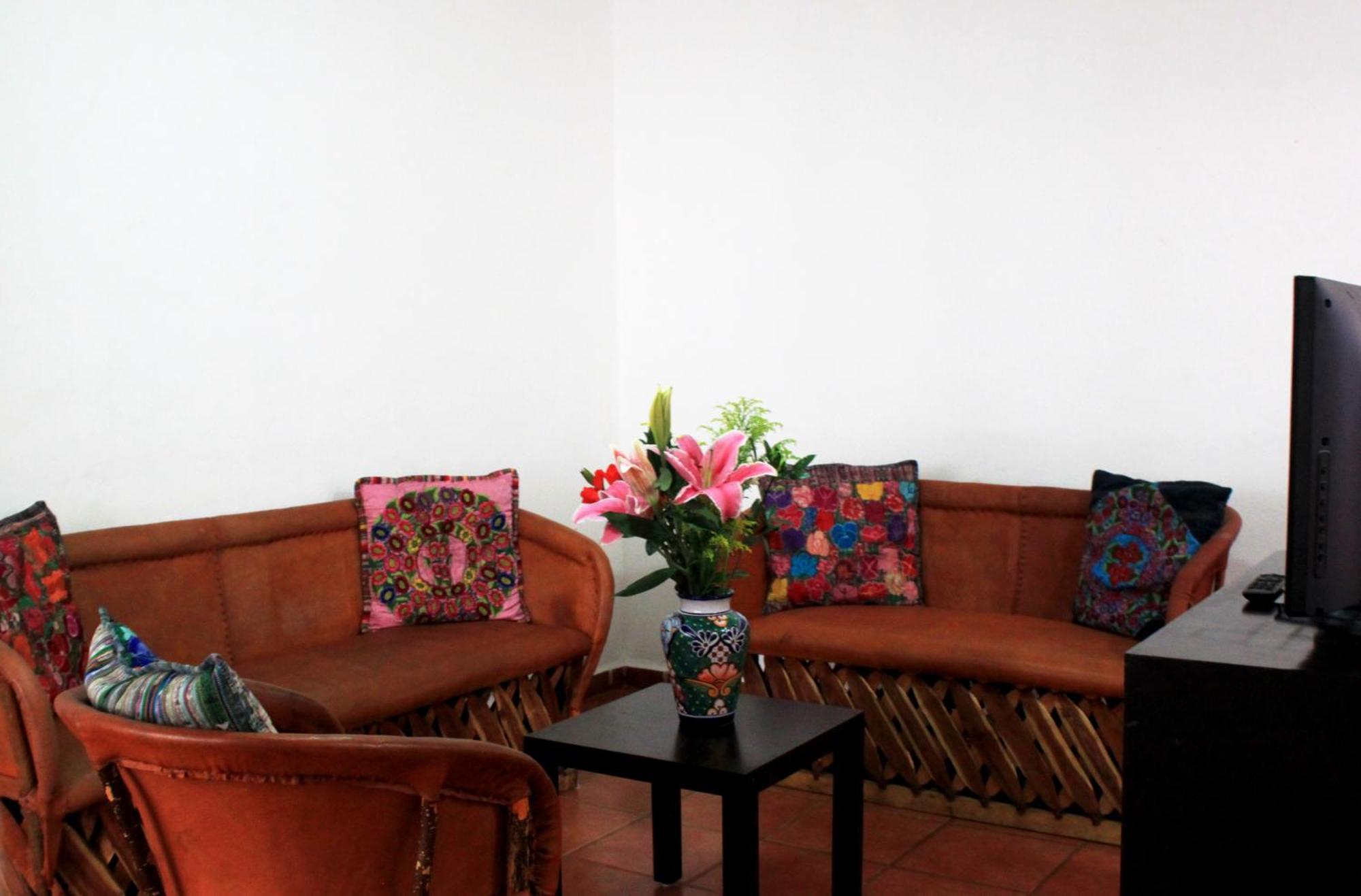 La Iguana Vallarta Lgbt Adults Only - Romantic Zone - Party Clubbing Street Puerto Vallarta Zimmer foto